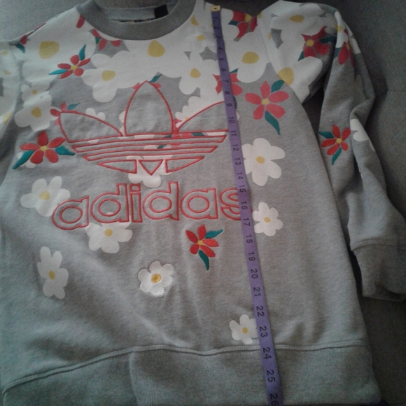 Adidas x Pharrell Williams Trefoil Daisy Print/ Embroidered Crew Size Small - Picture 7 of 16